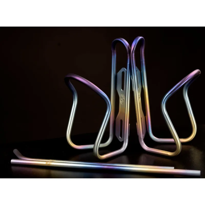 Silca Anodised Ti Straw and Sicuro Ti Bottle Cage Set in Rainbow