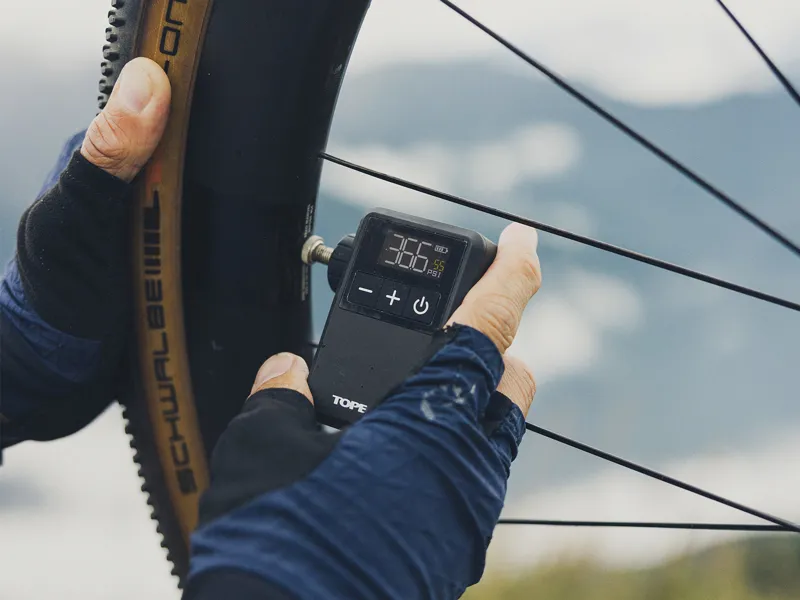 Topeak V2 E-Booster Digital Mini Electric Inflator in Black-4