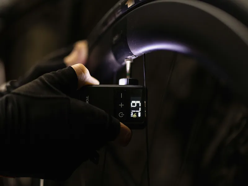 Topeak V2 E-Booster Digital Mini Electric Inflator in Black-5