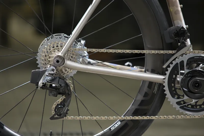 Moots Vamoots RCS Titanium Disc Frame and Kit : Di2 : Brushed Ti-11