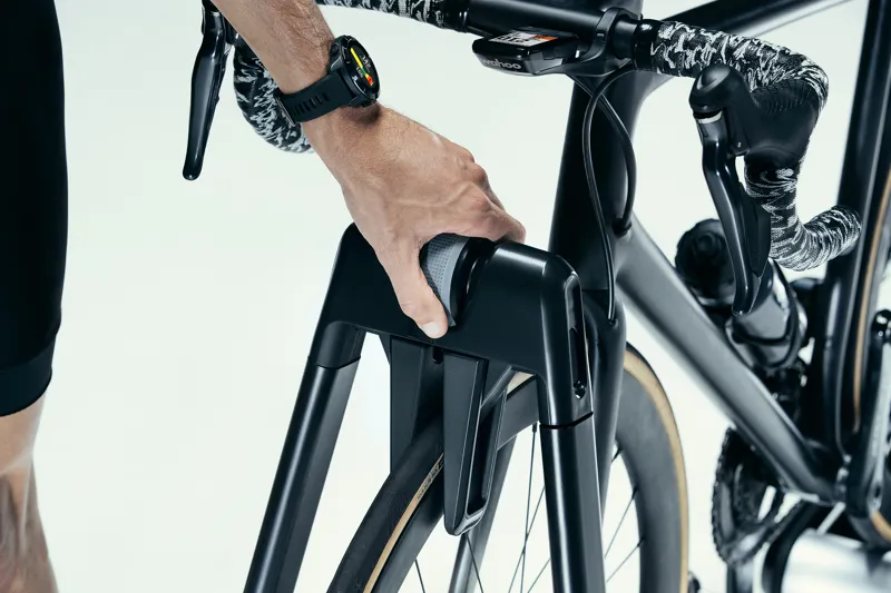 Wahoo KICKR ROLLR Smart Trainer-5