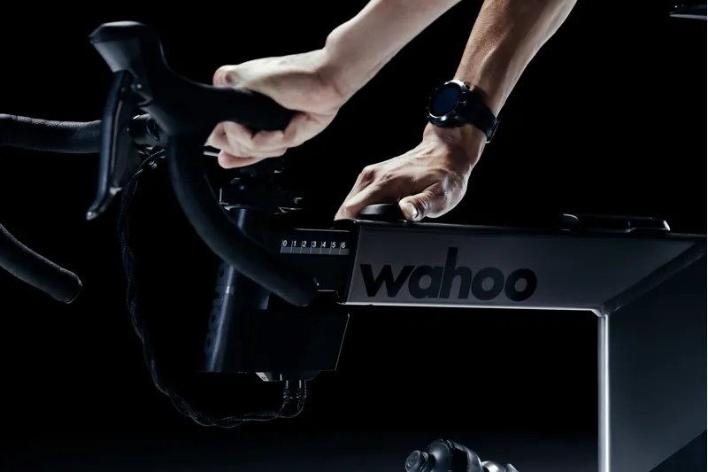 Wahoo KICKR BIKE WIFI : Indoor Smart Trainer Bike-10