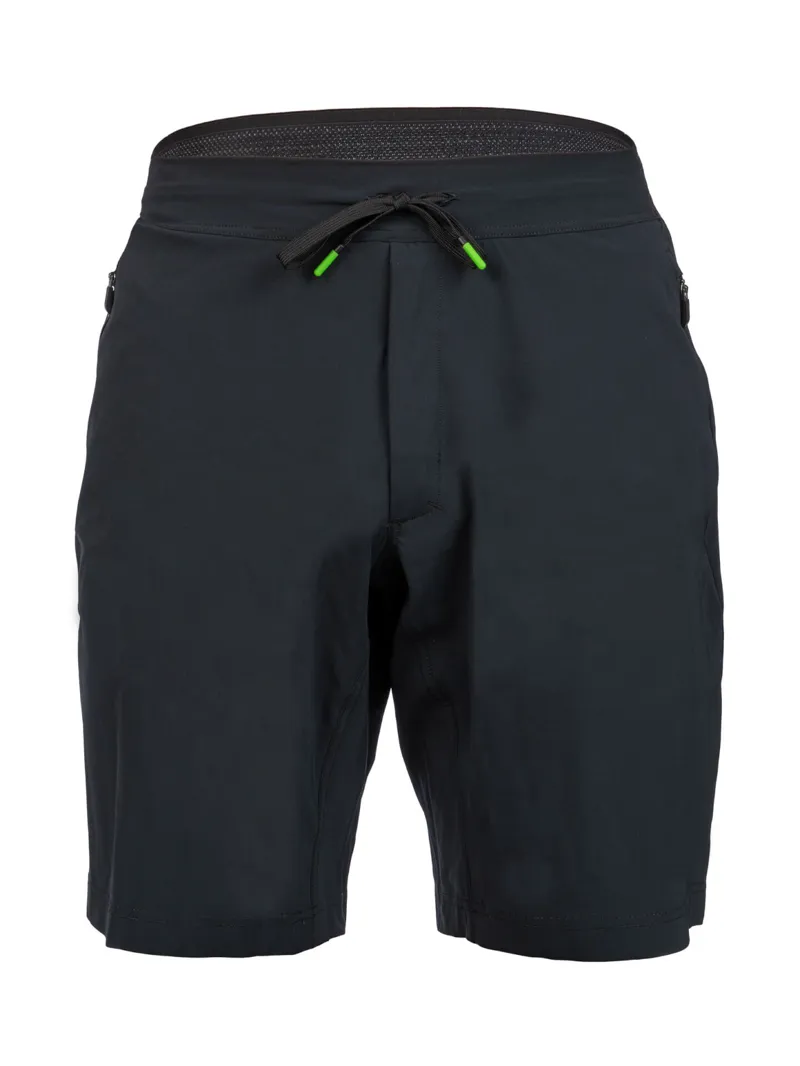 Q36.5 Active Shorts : Black