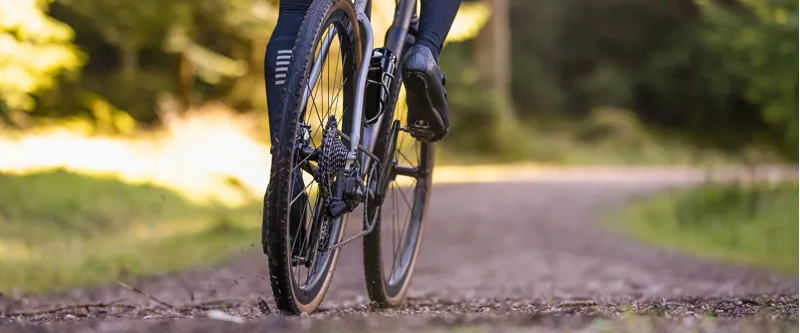 CADEX AR TUBELESS GRAVEL and MIXED TERRAIN TYRE : 700x40c-9