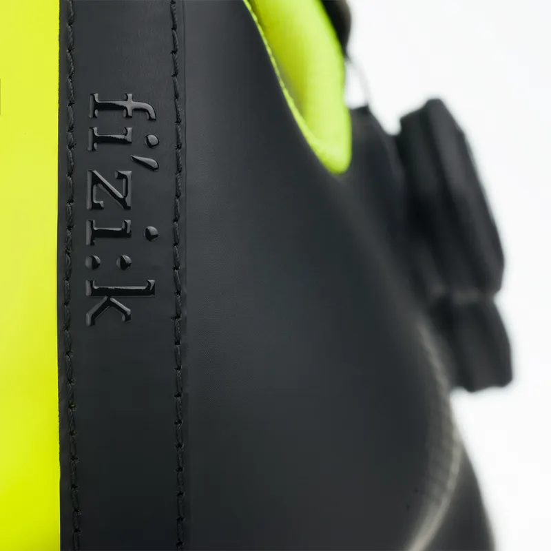 Fizik Aria R3 Road Cycling Shoes : Black / Fluo Yellow-3