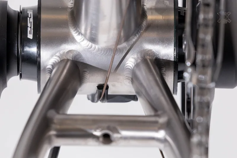 Litespeed Frames : Mudguard Mount Options-1