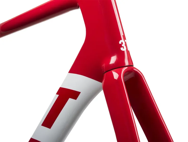 3T Strada Team : Aero Carbon Disc-Brake Road Bike : Force CX1 : Red-7