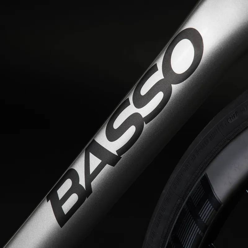 2021 Basso ASTRA Disc Carbon Road bike with Ultegra in Silver-3