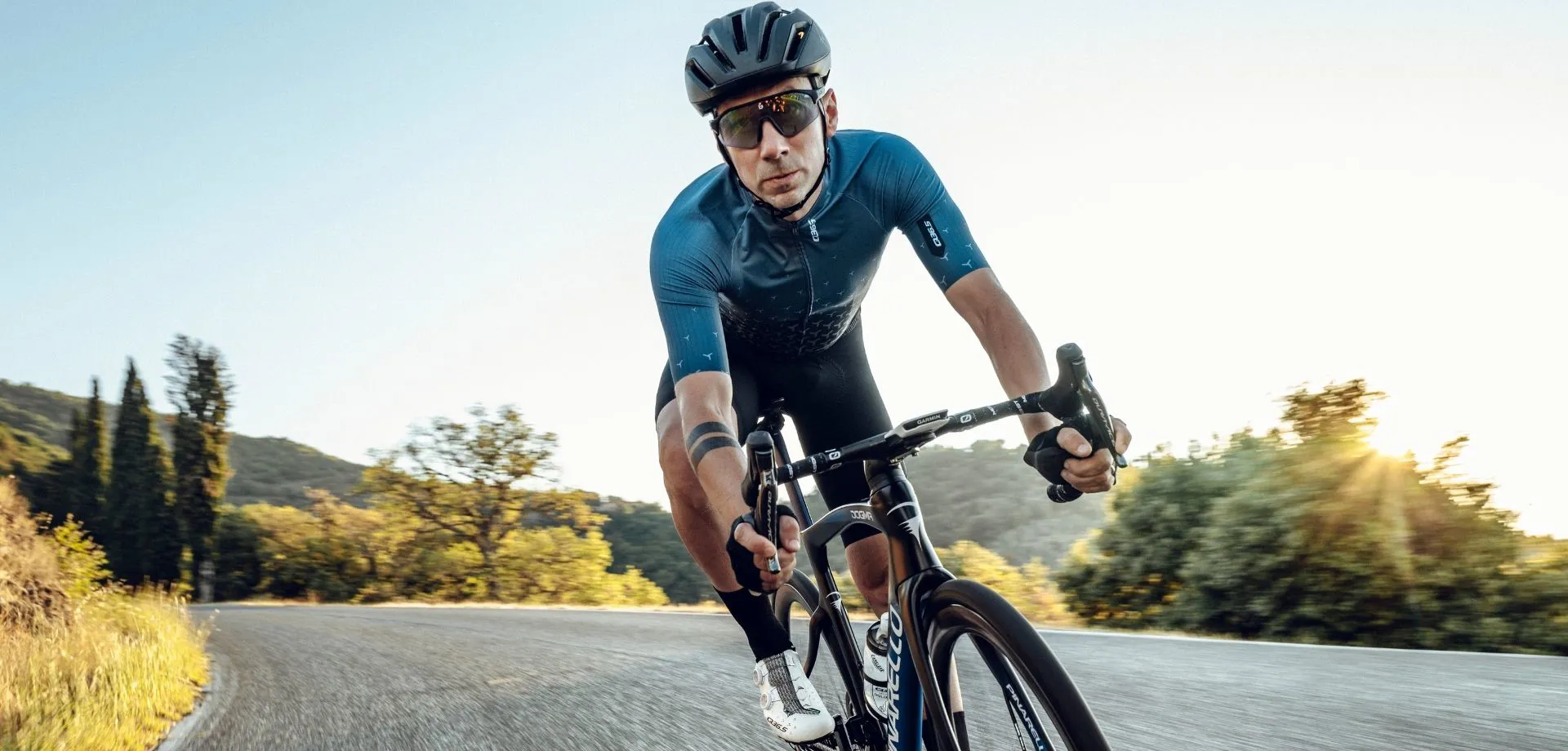 Q36.5 Mens Short Sleeve Cycling Jersey R2 Y BLACK