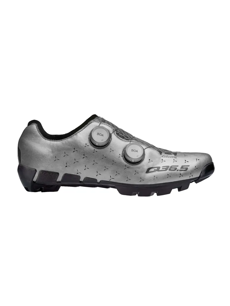 Q36.5 UNIQUE ADVENTURE Shoes in SILVER : Unisex Off-Road Cycling Shoes