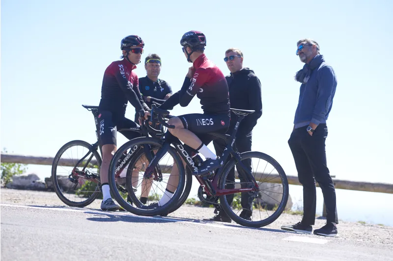 Pinarello Dogma F12 DISC Road Frameset in Black/Red : 15 : Team INEOS-5