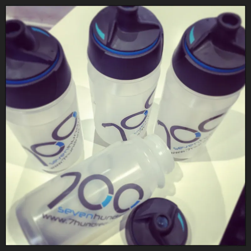 700 Shanti Water Bottle : Twist Top with Sports Valve