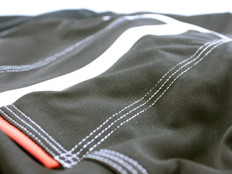 Le Col Kuro Short Sleeved Jersey (Black)-5