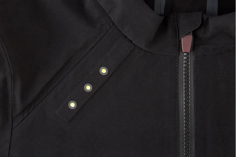 Metier Beacon Womens Cycling Jacket : Black-8