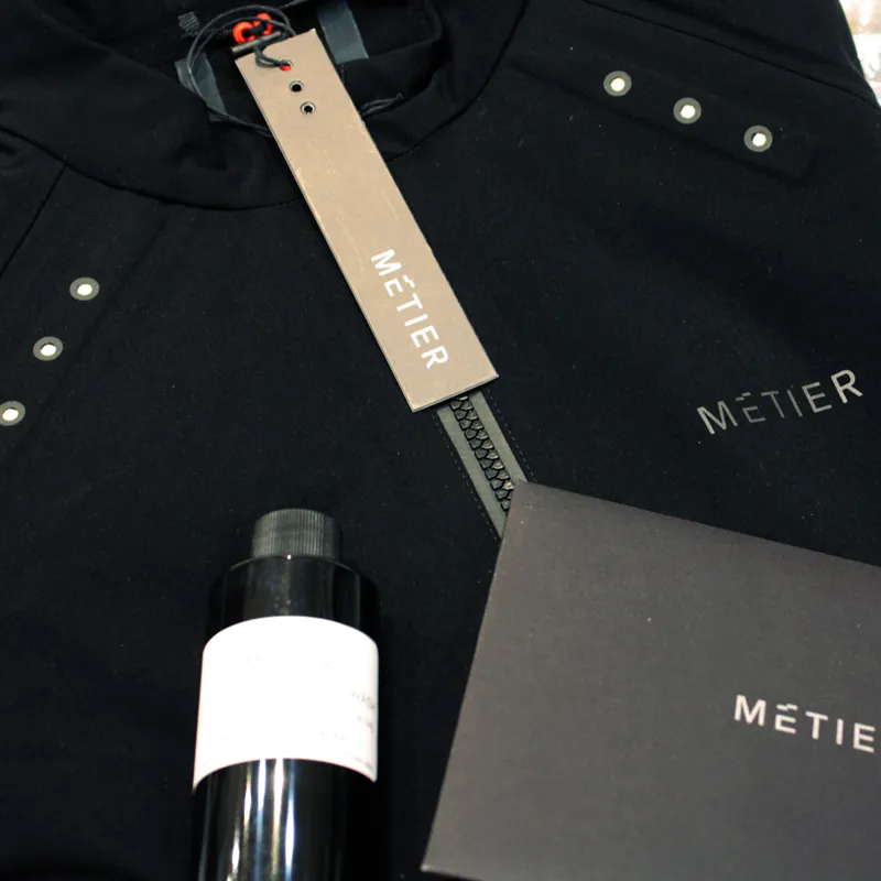 Metier Beacon Womens Cycling Jacket : Black-10