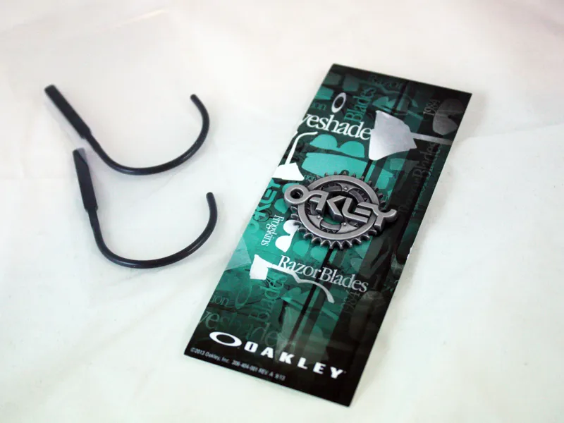 Oakley Special Edition Heritage EYESHADE: Black with Grey-3