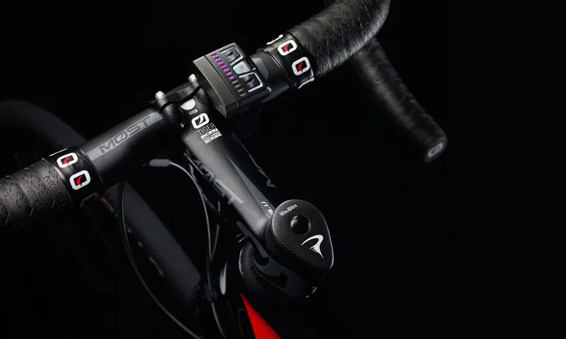 Pinarello Nytro Electric eRoad Bike in Black / Red : 936 : Force Disc-7