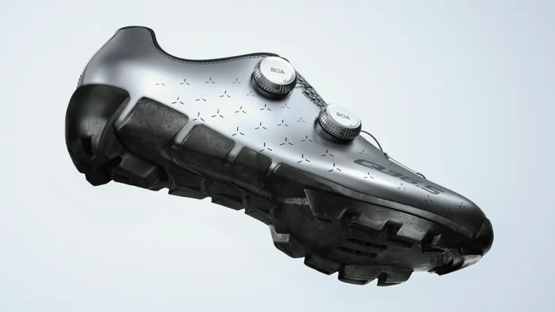 Q36.5 UNIQUE ADVENTURE Shoes in SILVER : Unisex Off-Road Cycling Shoes-1