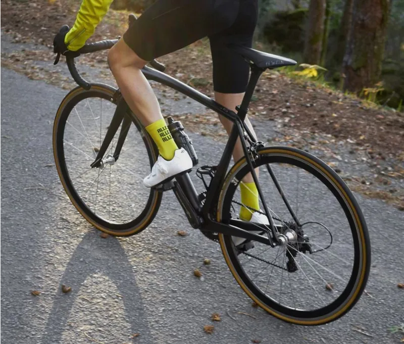 SAYGRRR T903 Cycling Socks : TOUR DE FRANCE : Light Yellow-3
