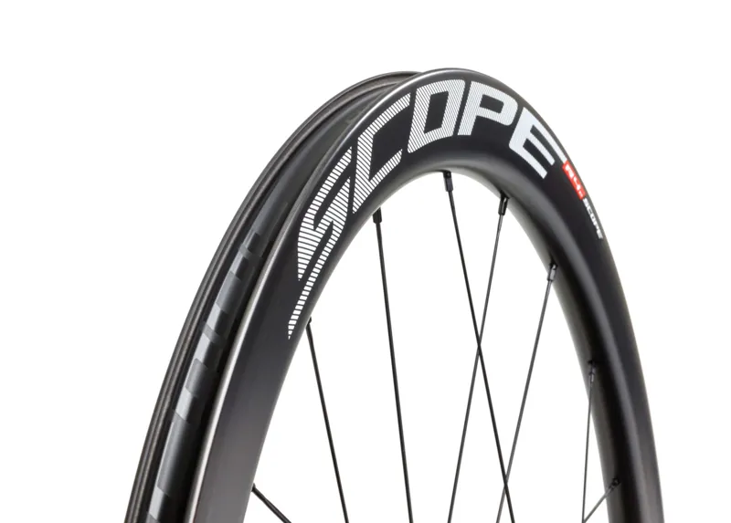 Scope Wheels : R4D Tubeless Ready Carbon DISC Brake Wheels: CAMPAGNOLO-3