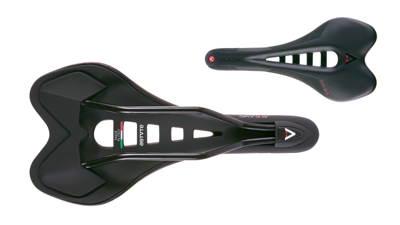 Astute SKYLINE VT 3.0 Classic Saddles : Titanium Rail : 135mm Wide-1