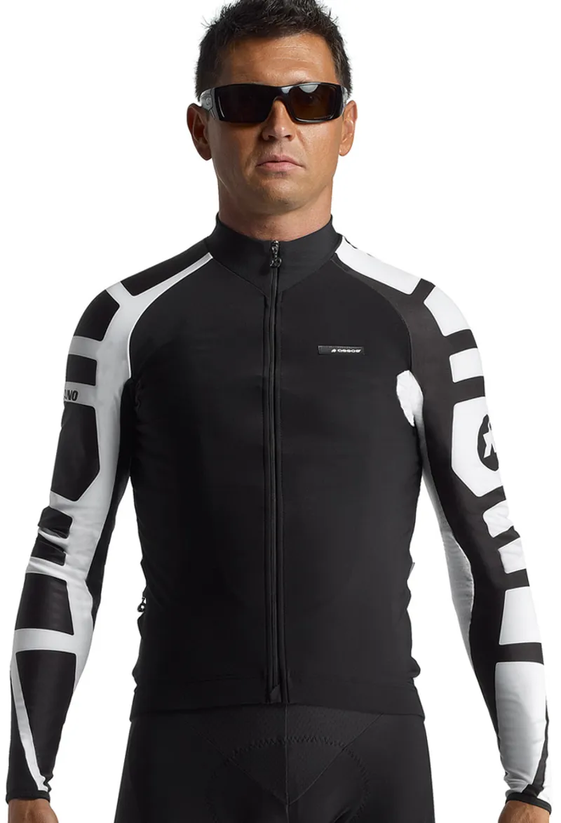 ASSOS、アソスij.tiburu.4 サイクルジャケット Assos iJ.tiburu.4 Black
