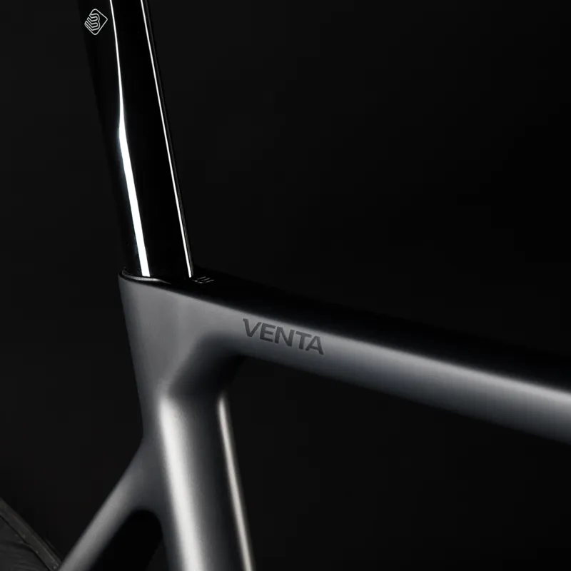 2022 Basso VENTA DISC Carbon Road Bike with 105 in Anthracite-2