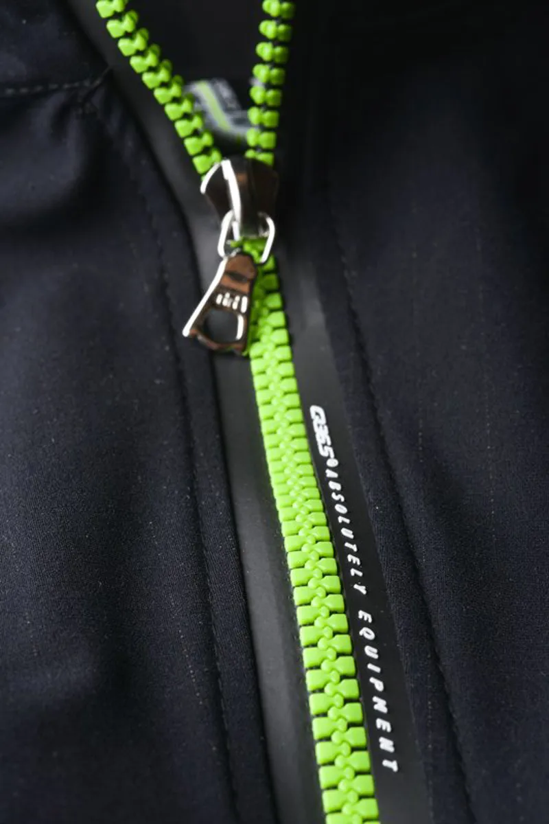 Q36.5 Essential L1 Vest : Unisex : Black / Camo-5