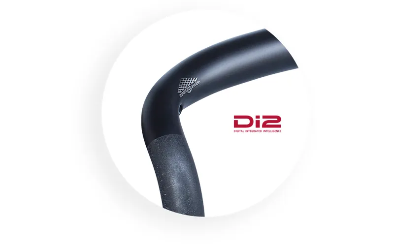 Di2 compatible clearance carbon handlebars