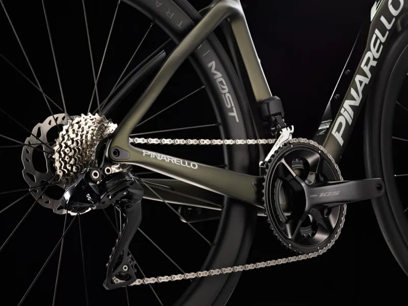 2026 Pinarello F5 105 Di2 + Ultrafast 45 Wheels : Etna Black-5