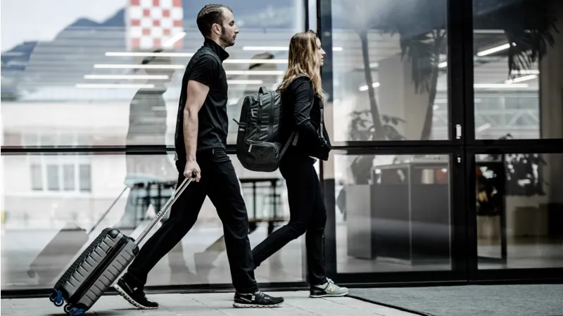 Q36.5 Active Wear Trousers : Black-2