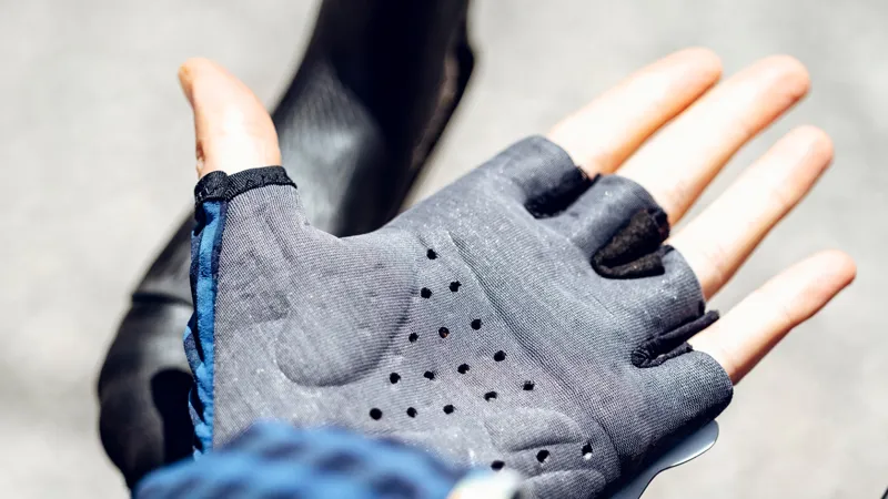 Q36.5 Dottore CLIMA Summer Gloves : NAVY-3