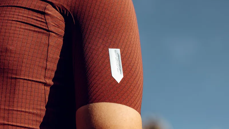 Q36.5 Pinstripe PRO Short Sleeve Cycling Jersey : SIENA RED
