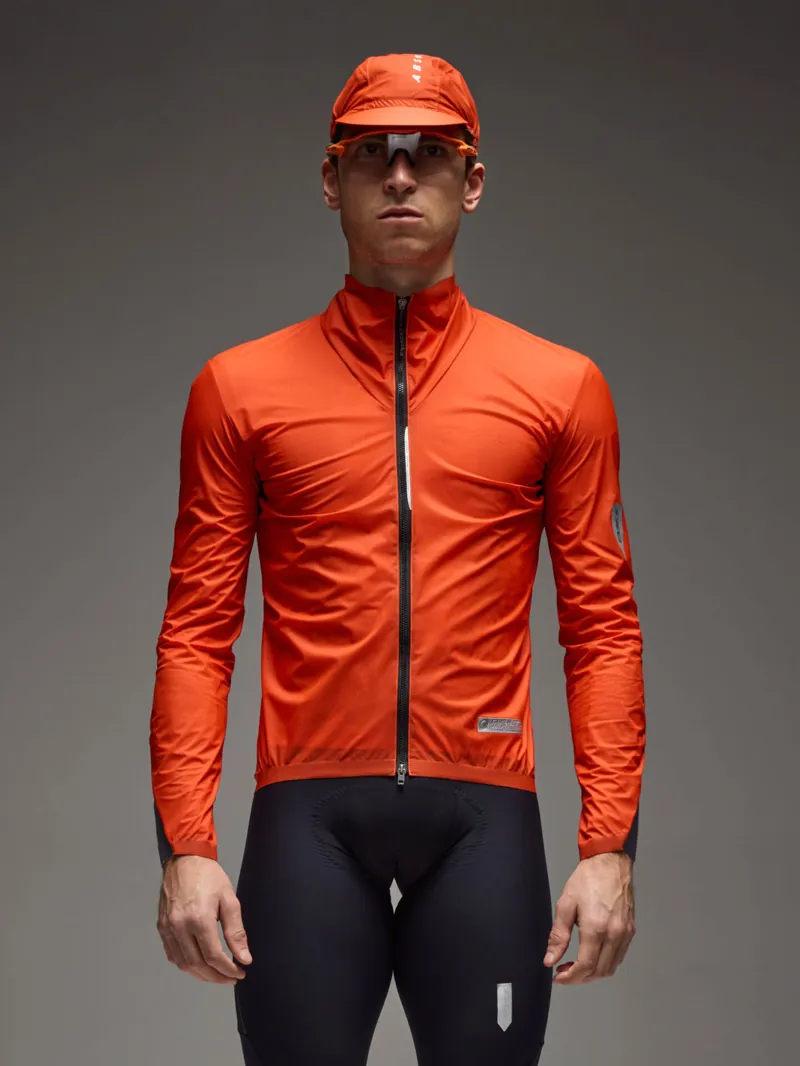 Q36.5 Dottore LIGHT RAIN Jacket : Poppy Orange-2