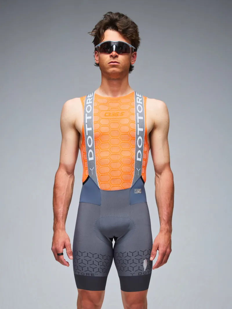 Q36.5 DOTTORE PRO Bib Shorts : Tarmac Grey-2