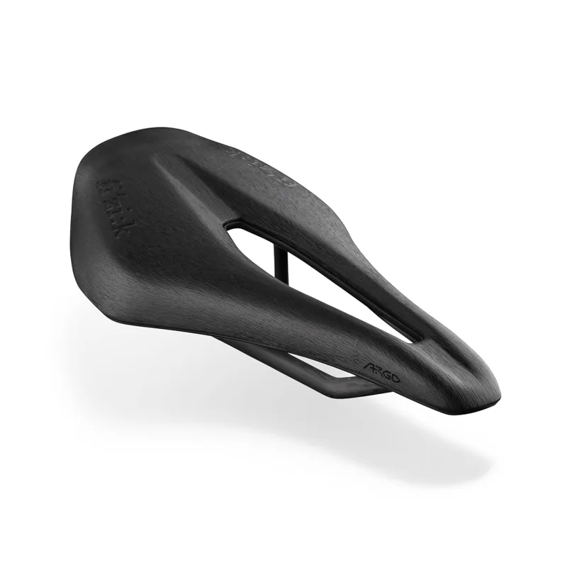 Short nose saddle store