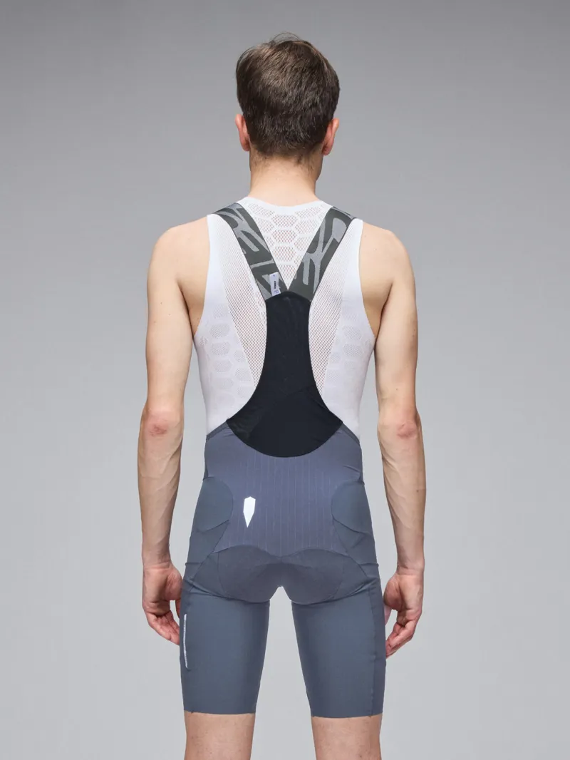 Q36.5 Gregarius PRO Bib Short : GRAVEL GREY-3