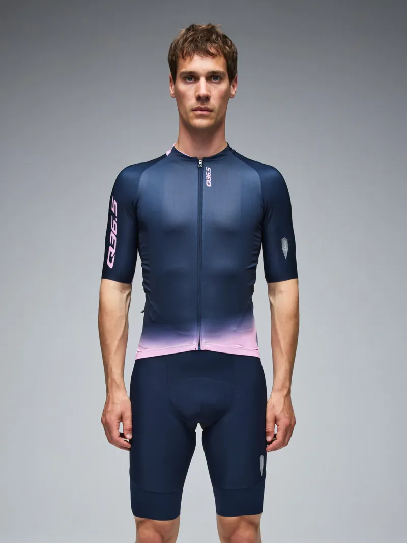 Q36.5 Gregarius PRO Jersey : COLLAR FADE : NAUTICA BLUE-1