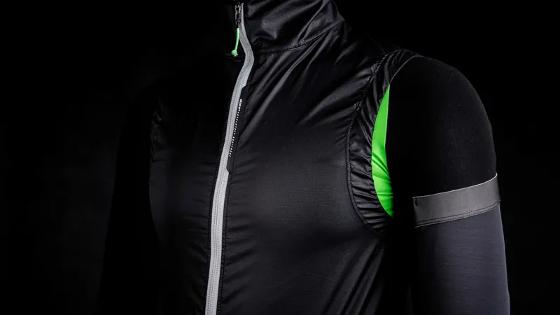 Q36.5 Air Vest : BLACK-4