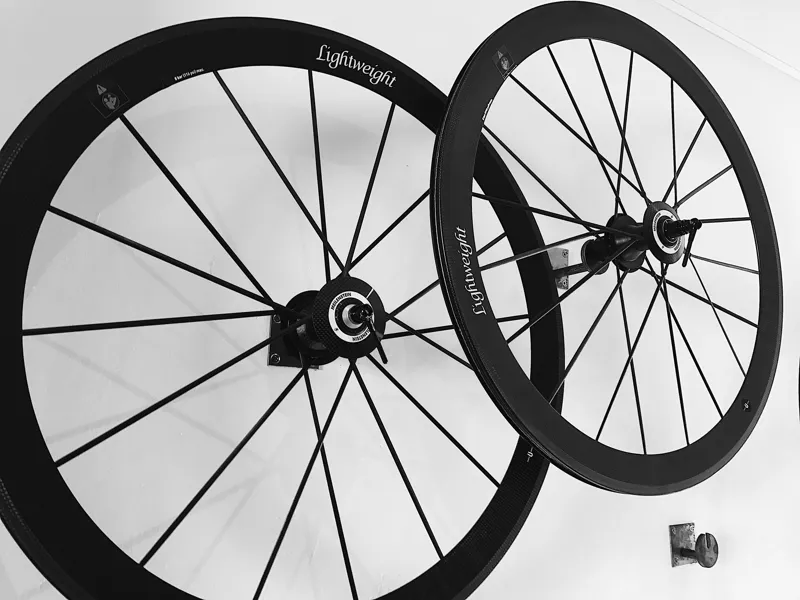 Lightweight Meilenstein Carbon Clincher Wheelset : 16/20 Spoke-3