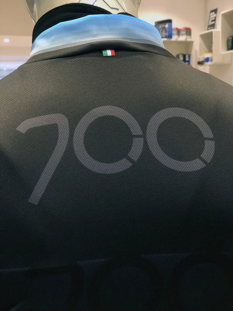 700 Gradient MID Vest : Mid Weight Cycling Gilet : Black-2