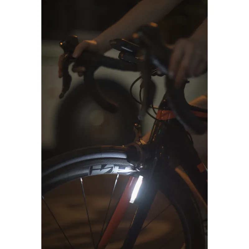 Knog PLUS : FRONT Light : Black-2