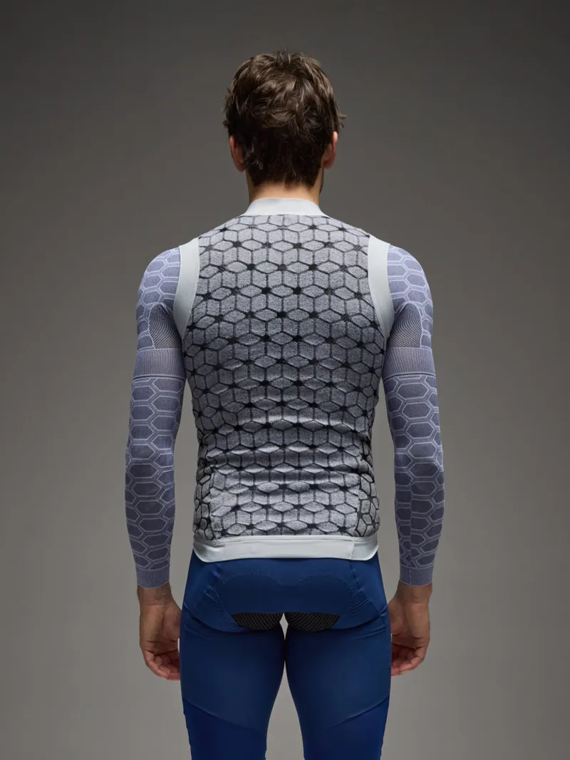 Q36.5 BULLET  PROOF Base Layer : Sleeveless-2