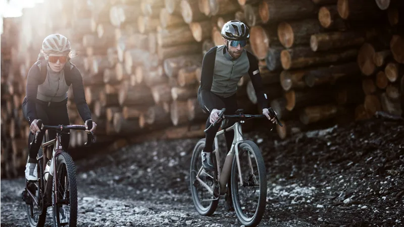 Q36.5 Hybrid Womens Jacket : OLIVE-3