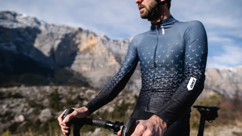 Q36.5 Y R2 Long Sleeve Cycling Jersey : Black-1