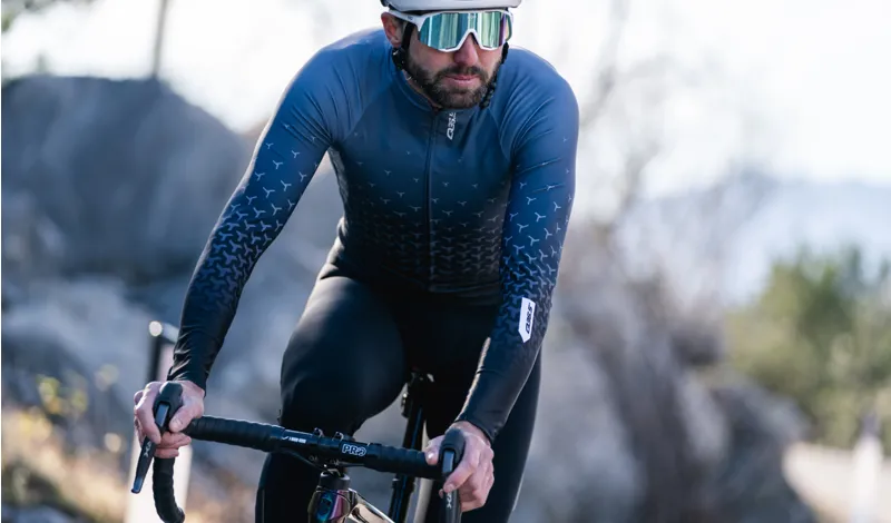 Q36.5 Y R2 Long Sleeve Cycling Jersey : Black-2