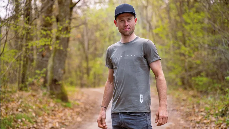 Q36.5 Egyptian Cotton T-Shirt Olive Green : OWN YOUR ADVENTURE-1