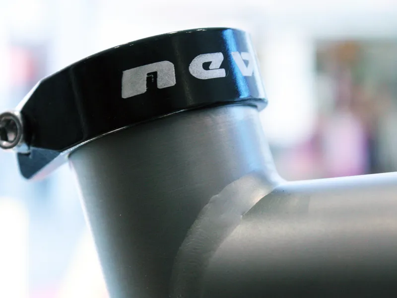 Nevi Titanium Bikes : Stelvio : FRAME : Electronic Routing-11