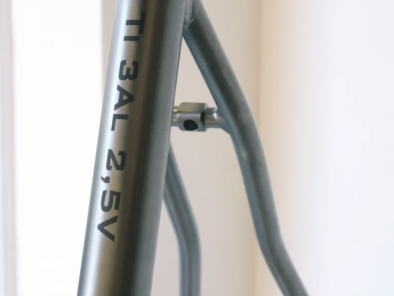 Nevi Titanium Bikes : Spinas LA1 : FRAME-10