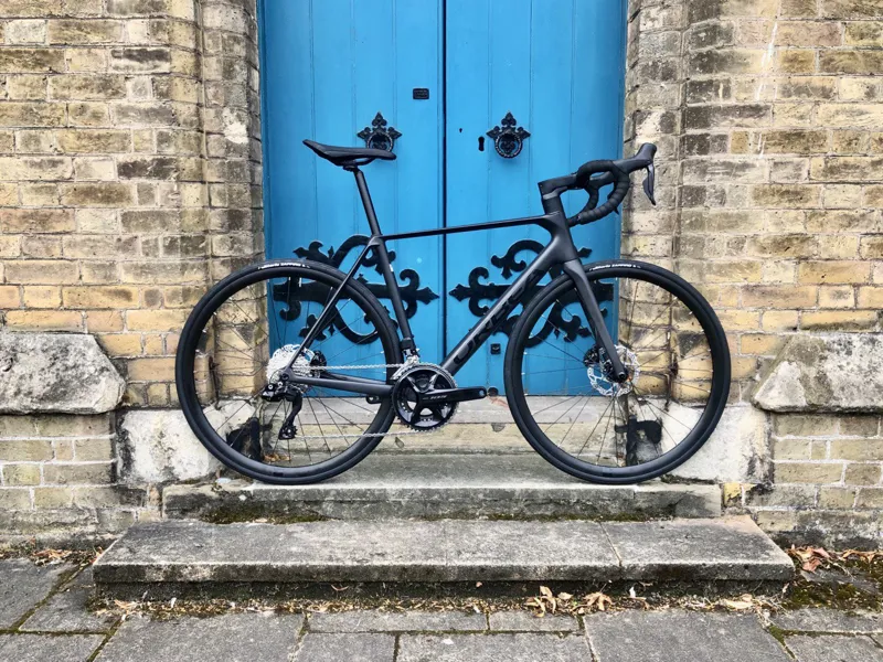 Orbea Orca M30i Carbon Road bike with Shimano 105 Di2 in Black-2